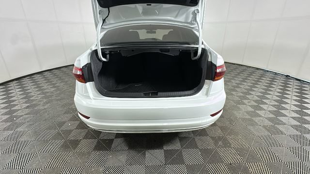 Used 2019 Volkswagen Jetta R-Line FWD image 27