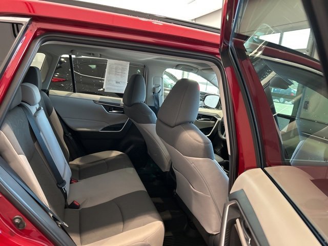 Used 2025 Toyota RAV4 XLE w/ Convenience Package image 20