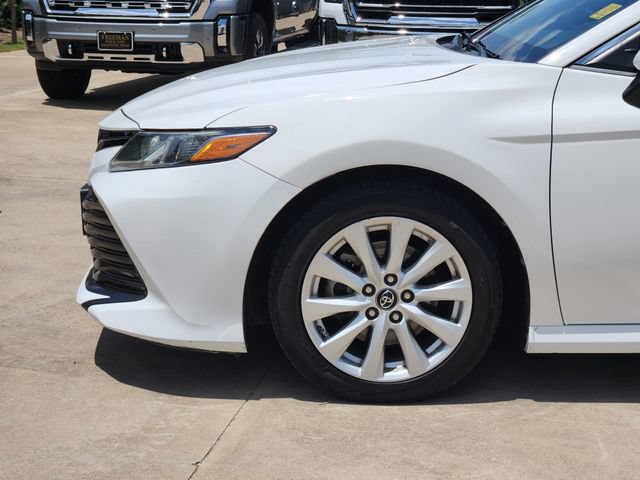 Used 2018 Toyota Camry LE FWD image 8