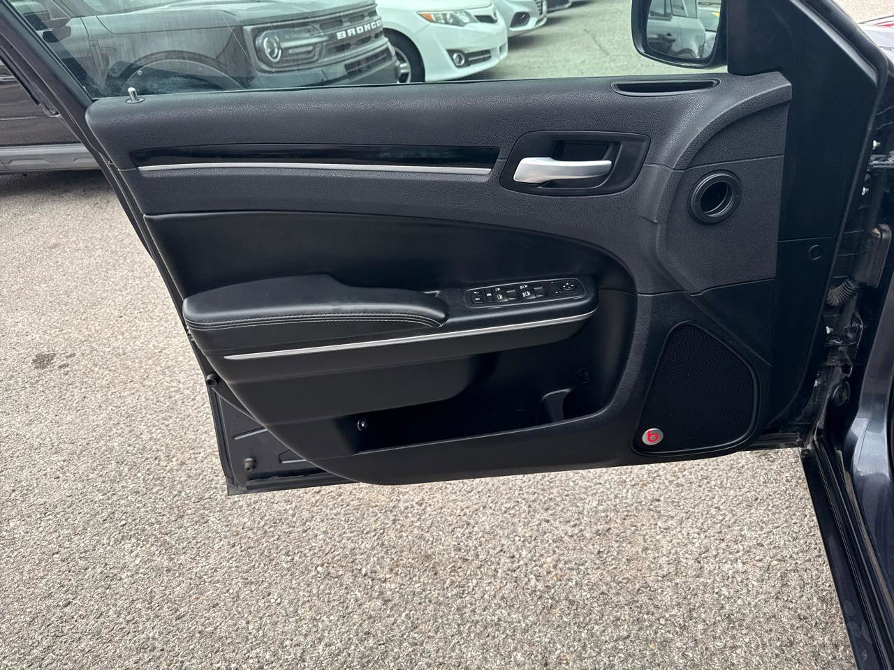 Used 2017 Chrysler 300 S AWD/4WD image 11