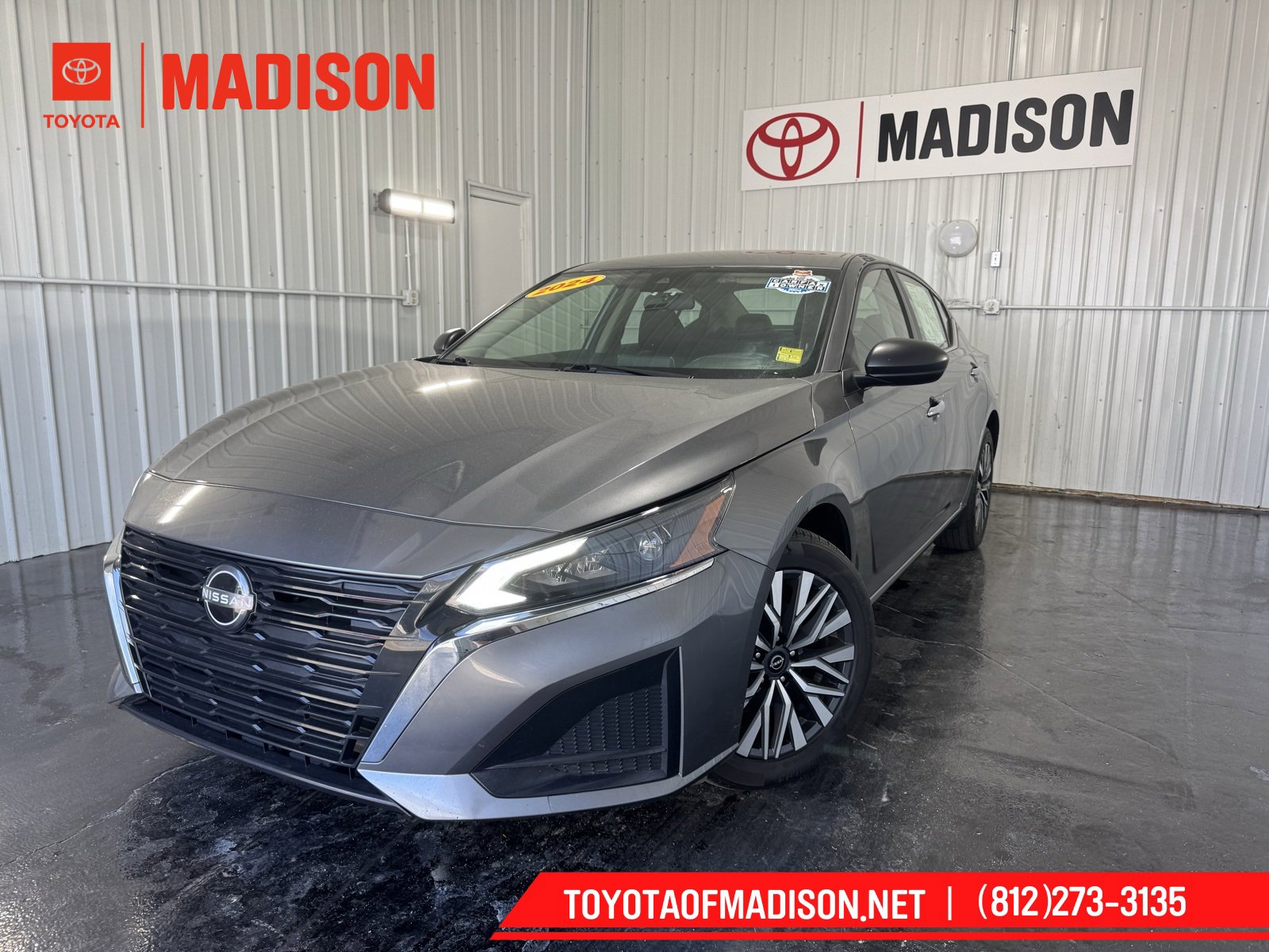 Used 2024 Nissan Altima 2.5 SV