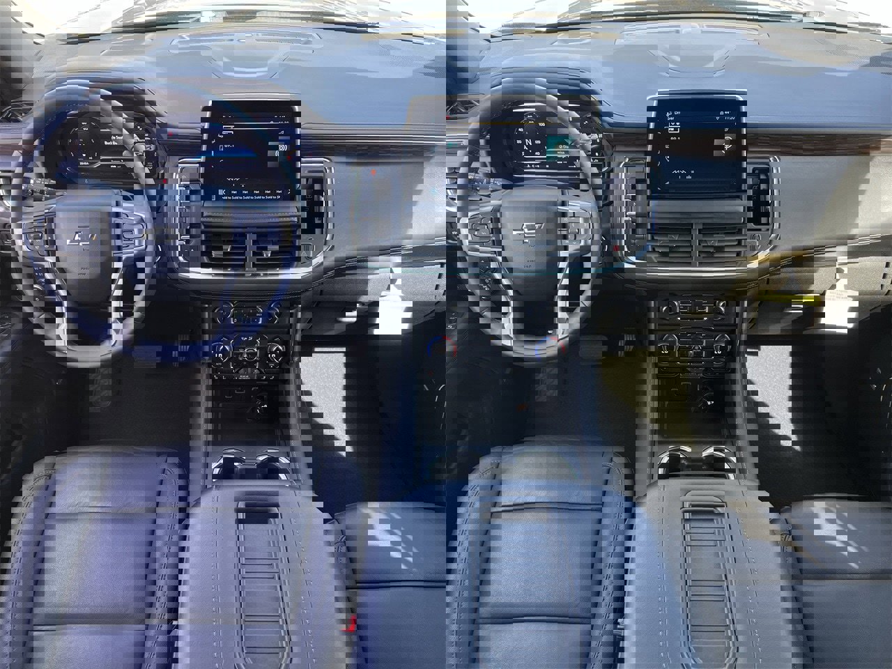 Used 2024 Chevrolet Suburban Z71 w/ Luxury Package image 8