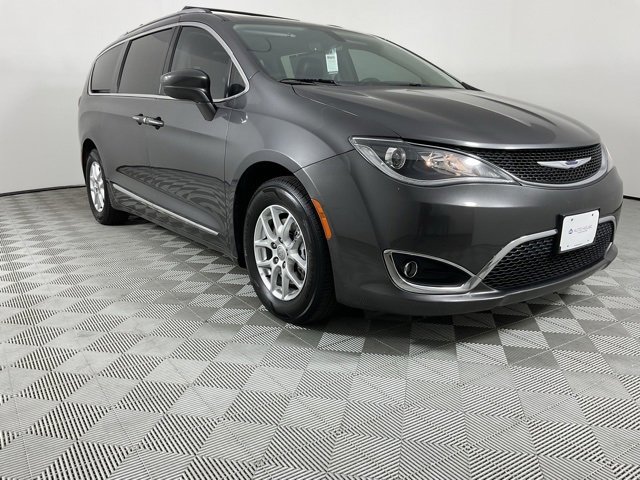 Used 2020 Chrysler Pacifica Touring-L image 13