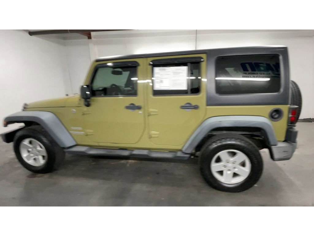 Used 2013 Jeep Wrangler Unlimited Sport image 6