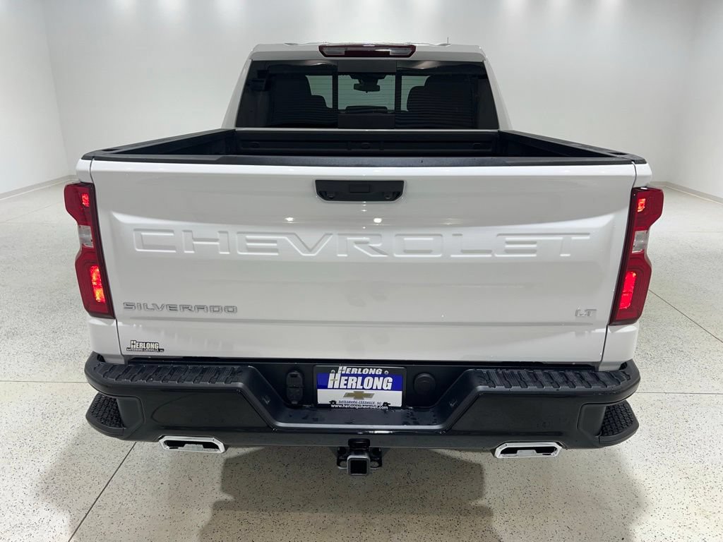 Used 2026 Chevrolet Silverado 1500 LT Trail Boss w/ Convenience Package II AWD/4WD image 4