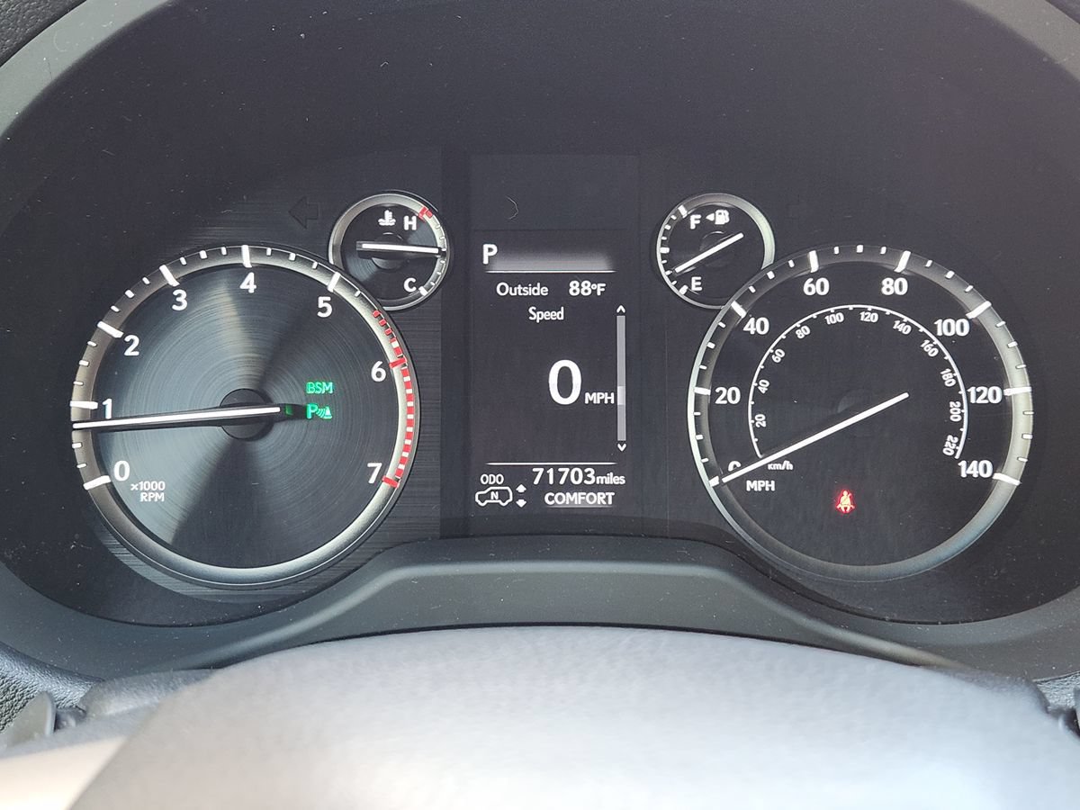 Used 2023 Lexus GX 460 Luxury w/ Accessory Package AWD/4WD image 34
