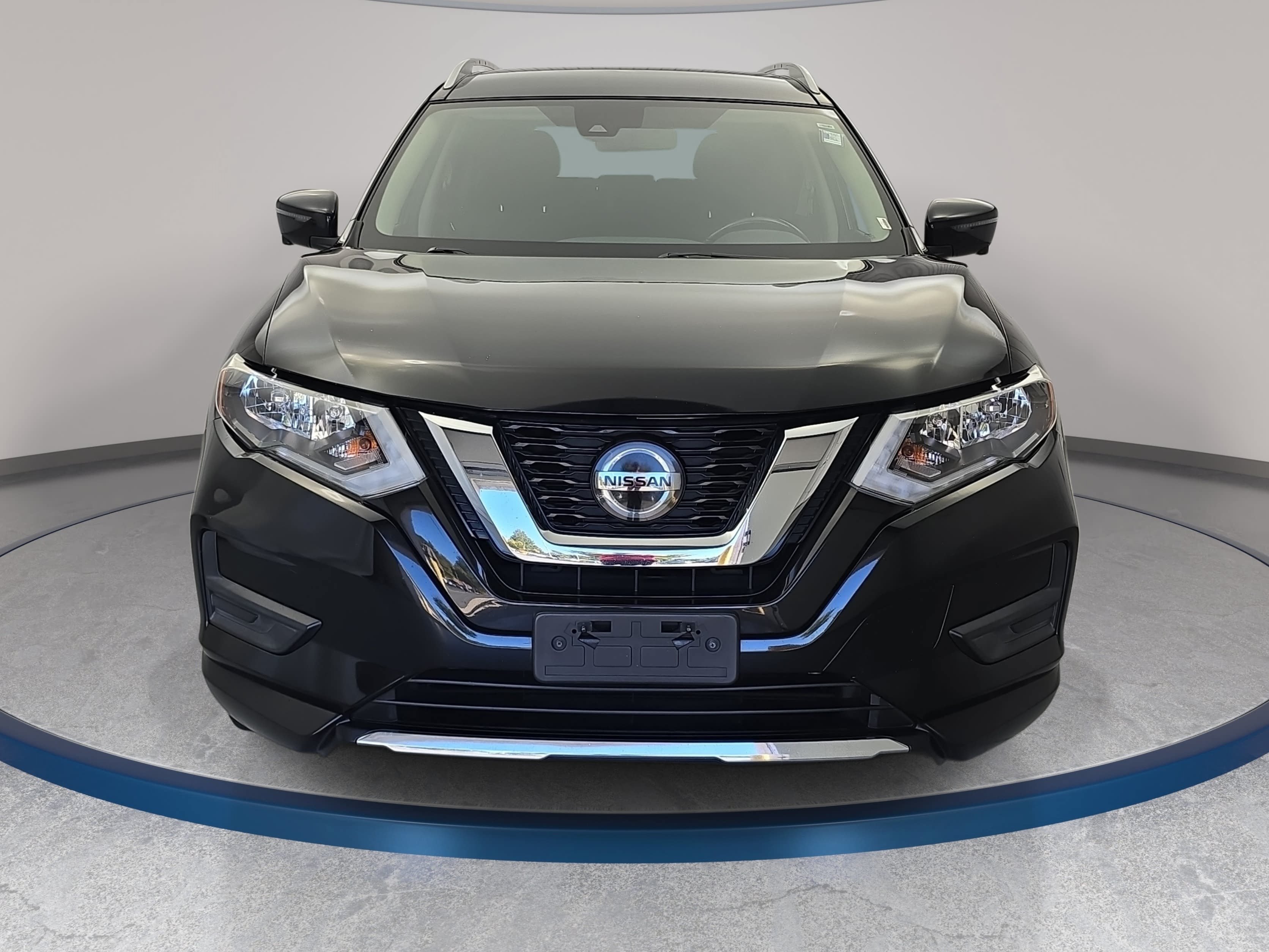Used 2019 Nissan Rogue SV w/ Premium Package AWD/4WD image 2