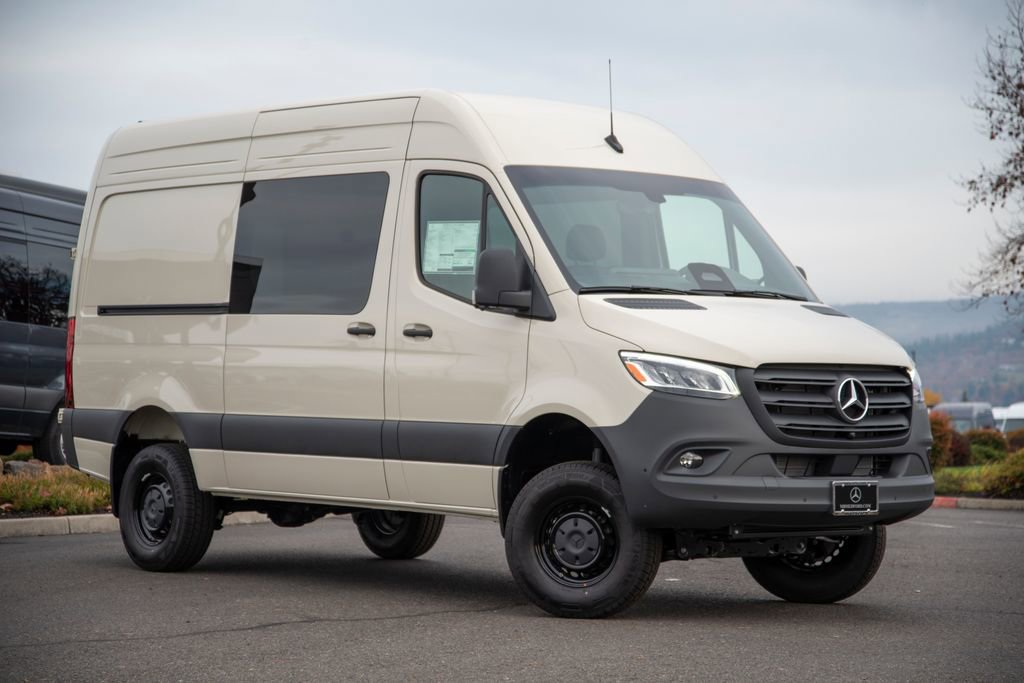 New 2026 Mercedes-Benz Sprinter 2500 video 3