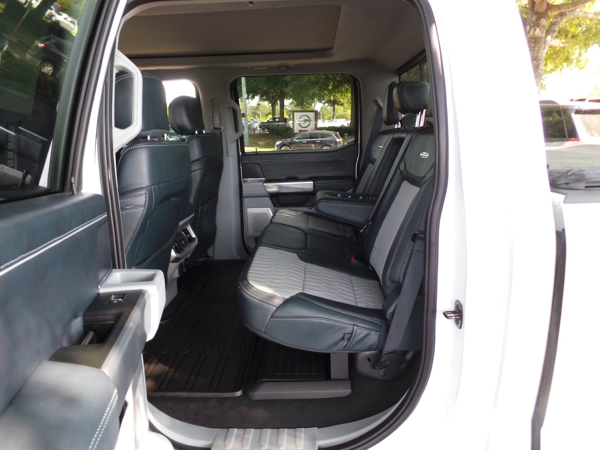 Used 2024 Ford F450 Limited w/ FX4 Off-Road Package AWD/4WD image 20