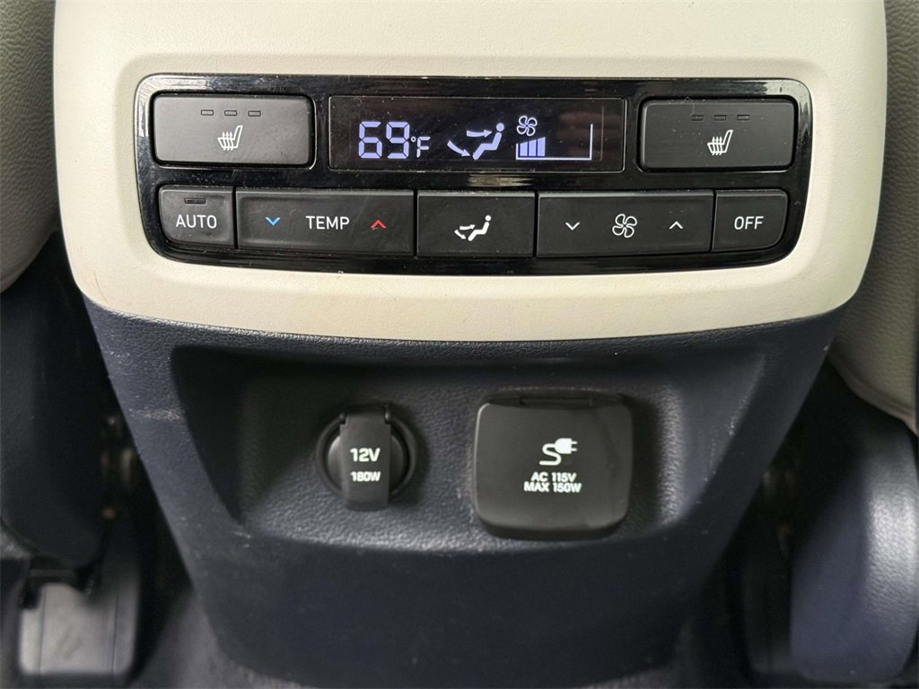 Used 2022 Hyundai Palisade SEL w/ Premium Package image 13