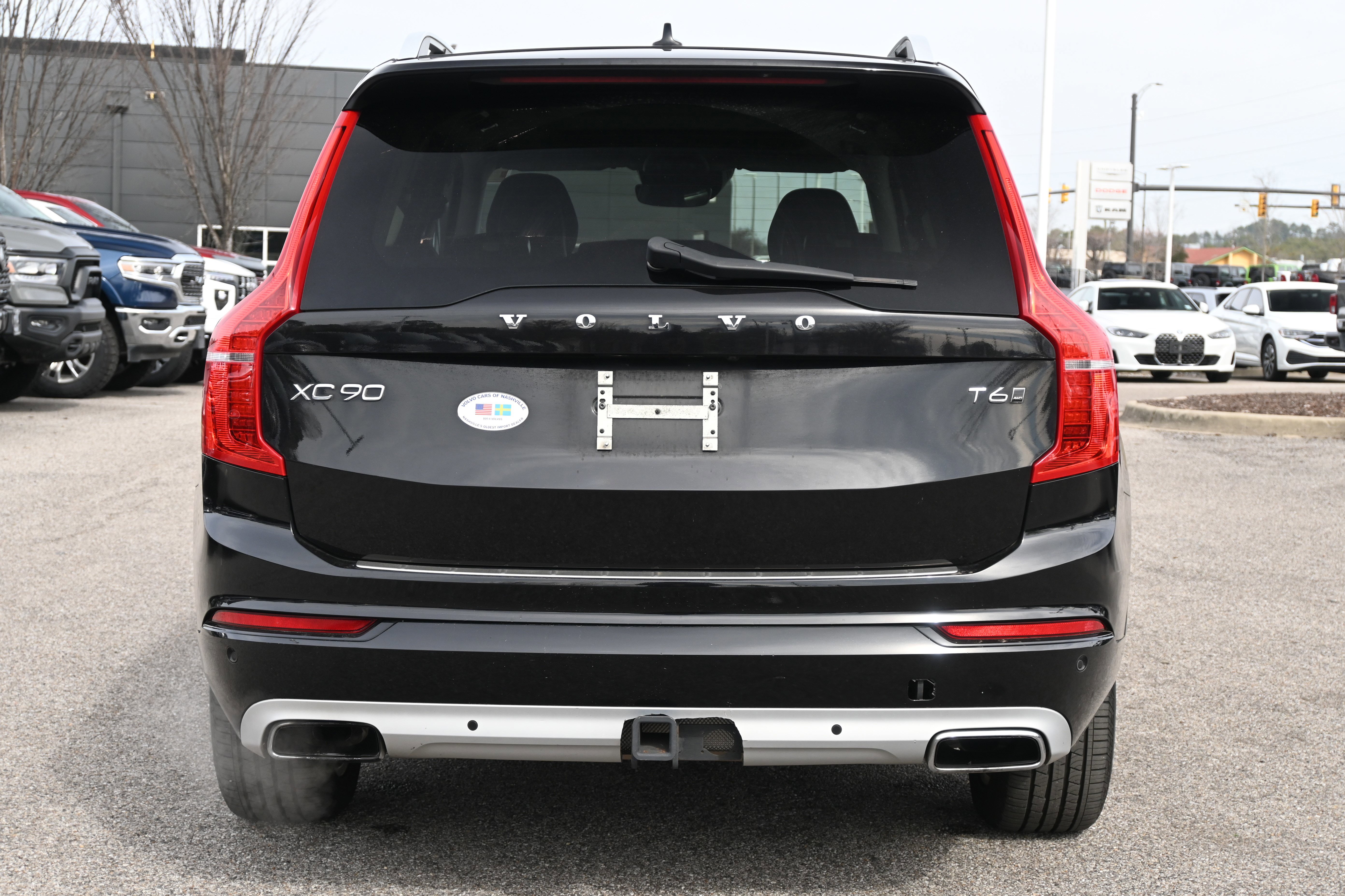 Used 2017 Volvo XC90 T6 Momentum w/ Vision Package image 9