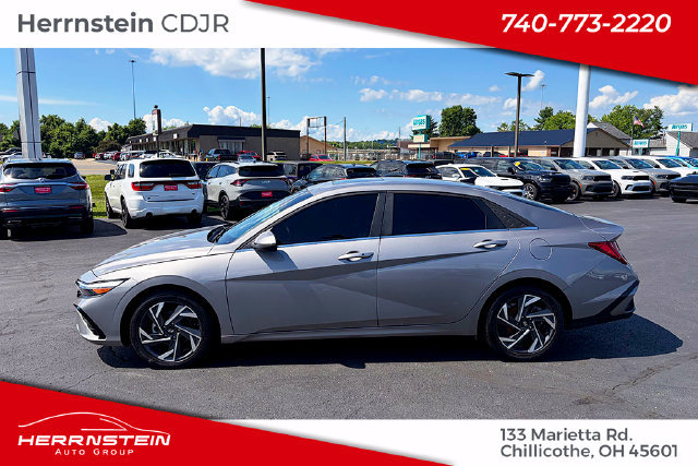 Used 2024 Hyundai Elantra SEL w/ Convenience Package FWD image 4