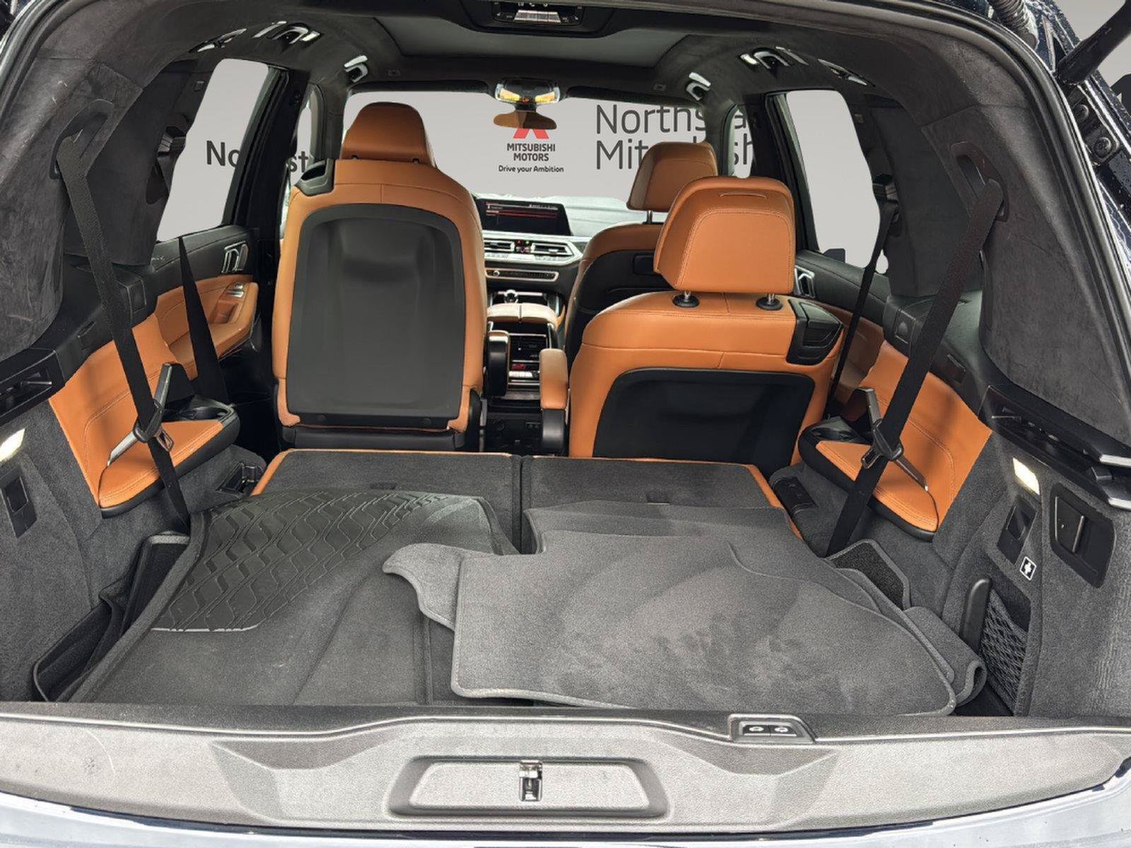 Used 2022 BMW X7 M50i AWD/4WD image 26