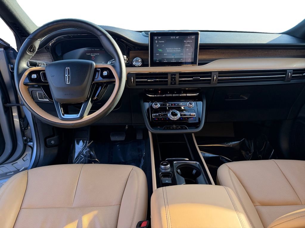 Used 2022 Lincoln Corsair Reserve w/ Sport Package image 10