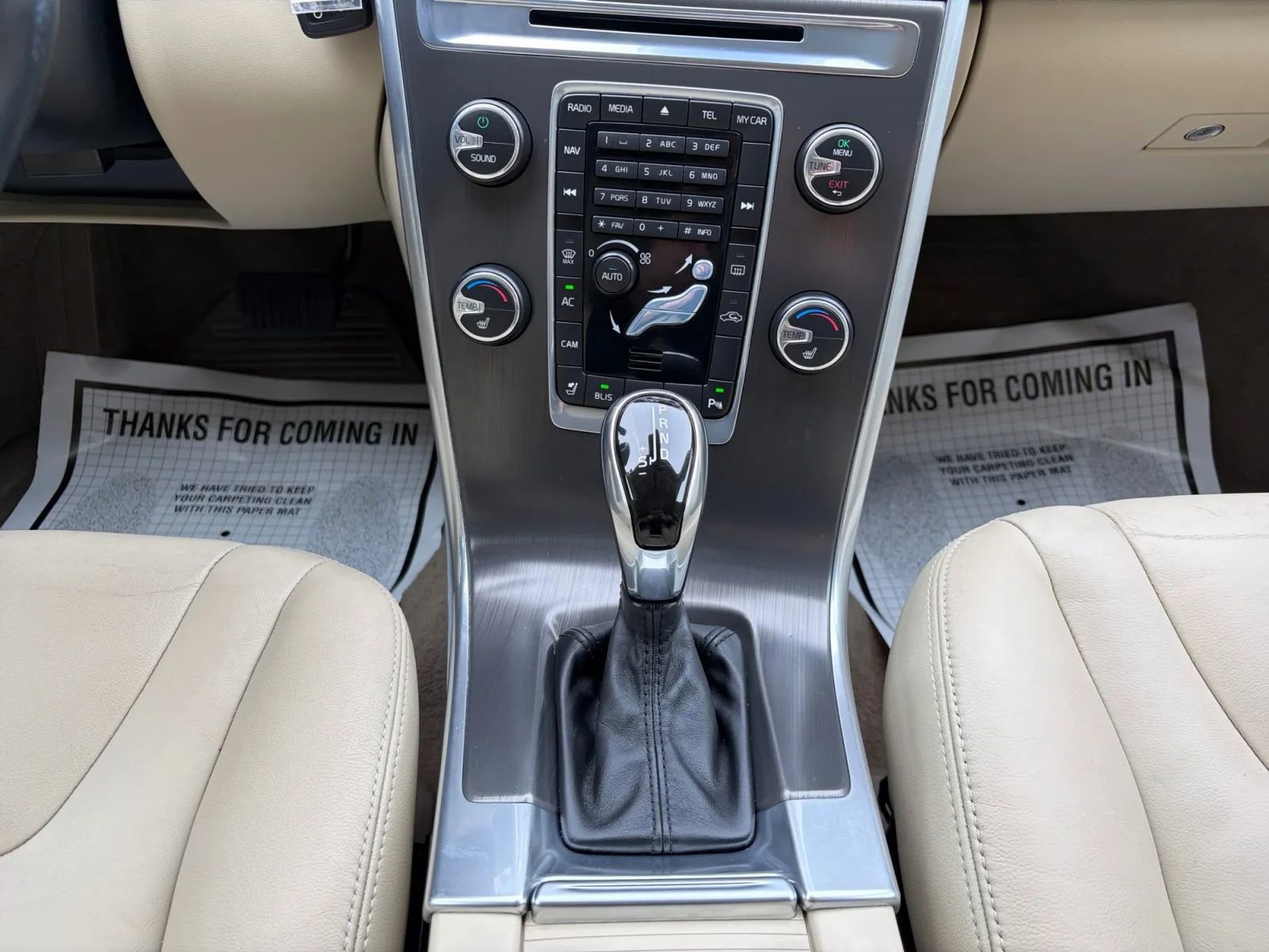 Used 2015 Volvo XC60 T6 Platinum w/ Protection Package AWD/4WD image 27