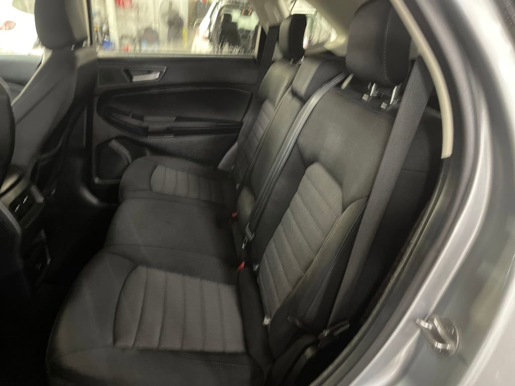 Used 2022 Ford Edge SE w/ Black Appearance Package image 24