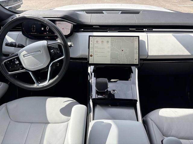 Used 2025 Land Rover Range Rover Sport SE AWD/4WD image 14