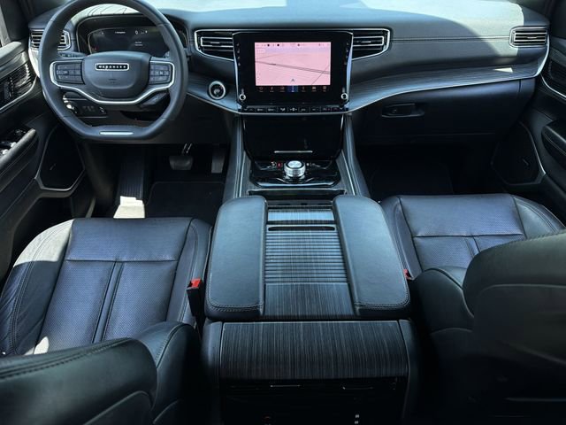 Used 2024 Jeep Wagoneer Series II w/ Flexible Seating Group RWD image 17
