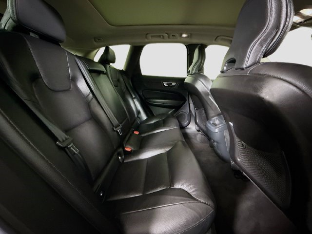 Used 2023 Volvo XC60 B5 Plus FWD image 26