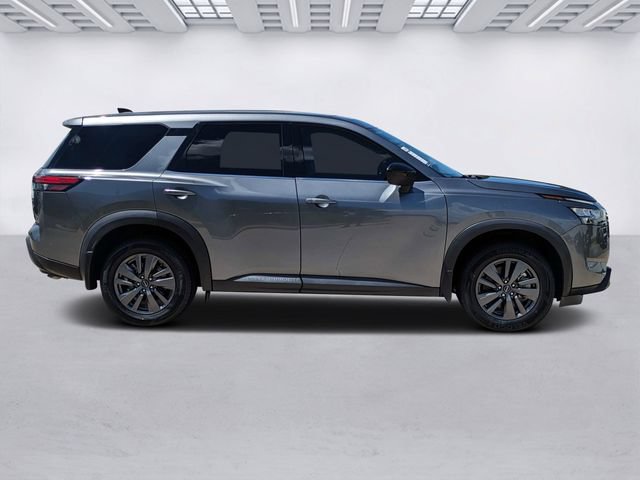 Used 2023 Nissan Pathfinder S FWD image 3