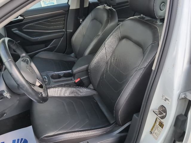 Used 2023 Volkswagen Jetta SEL FWD image 9