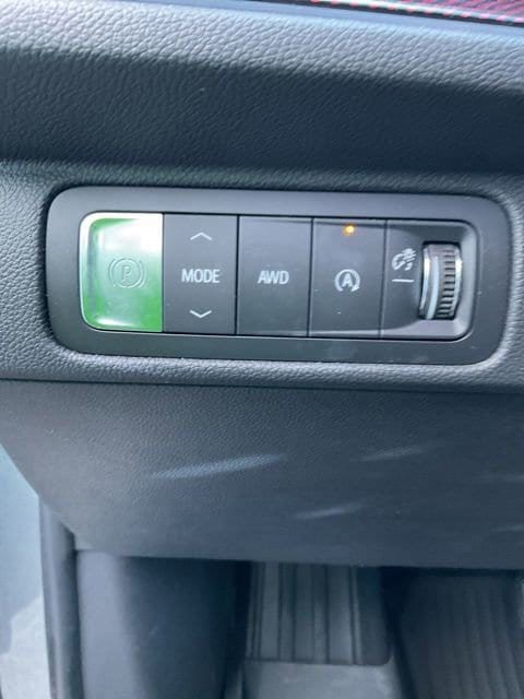 Used 2025 Chevrolet Traverse RS w/ LPO, Floor Liner Package AWD/4WD image 34