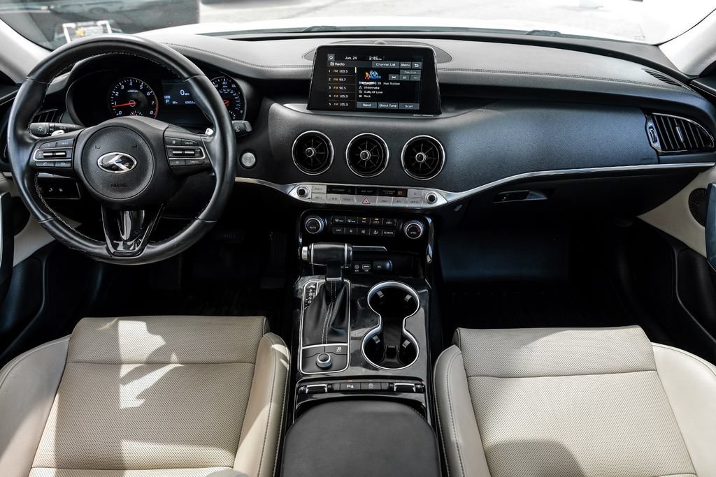 Used 2019 Kia Stinger w/ Sun & Sound Package RWD image 13