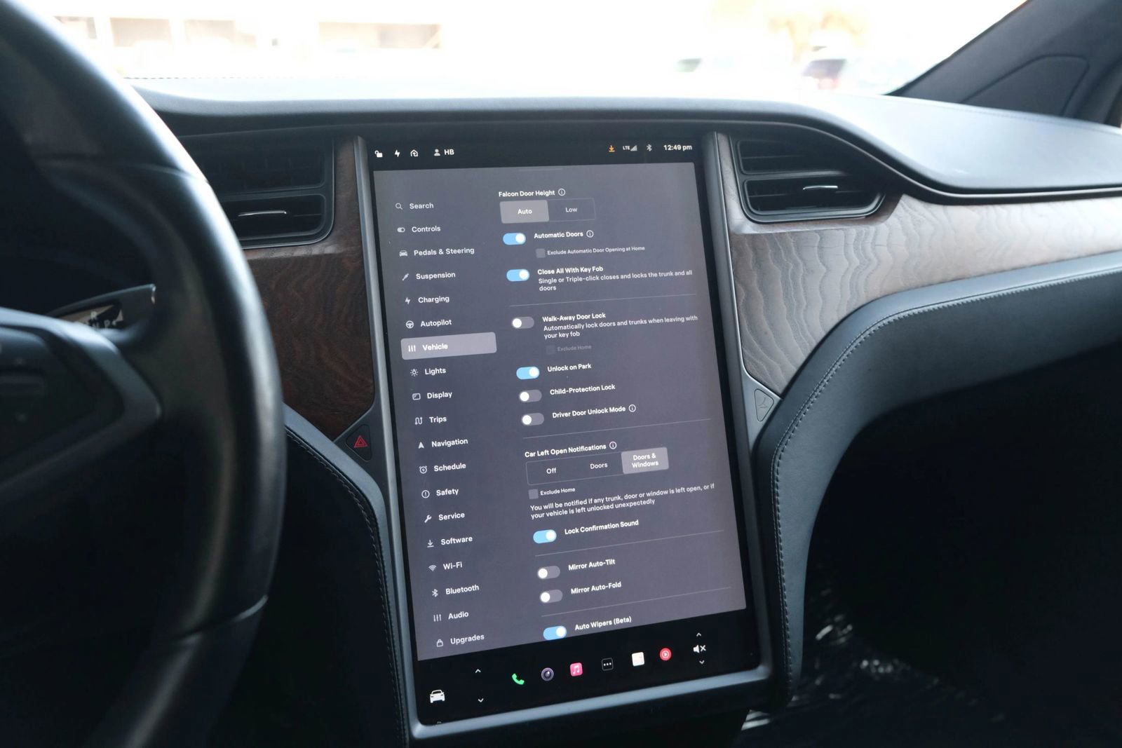 Used 2018 Tesla Model X 75D AWD/4WD image 38