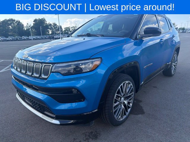 Used 2022 Jeep Compass Limited w/ Elite Group AWD/4WD image 2