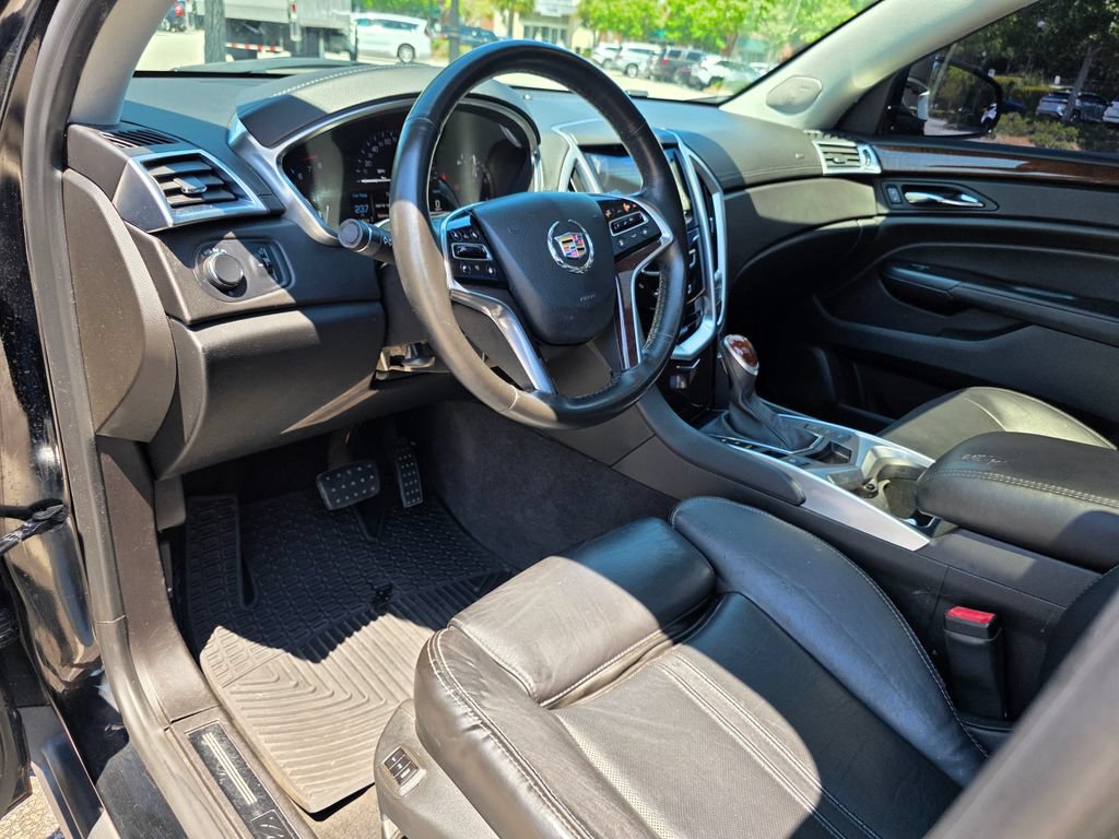 Used 2015 Cadillac SRX Luxury w/ Driver Awareness Package FWD image 11
