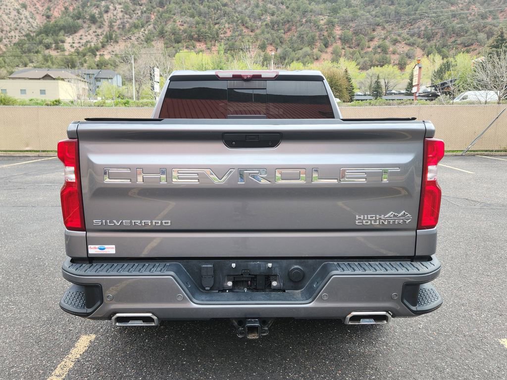 Used 2021 Chevrolet Silverado 1500 High Country w/ Technology Package AWD/4WD image 11