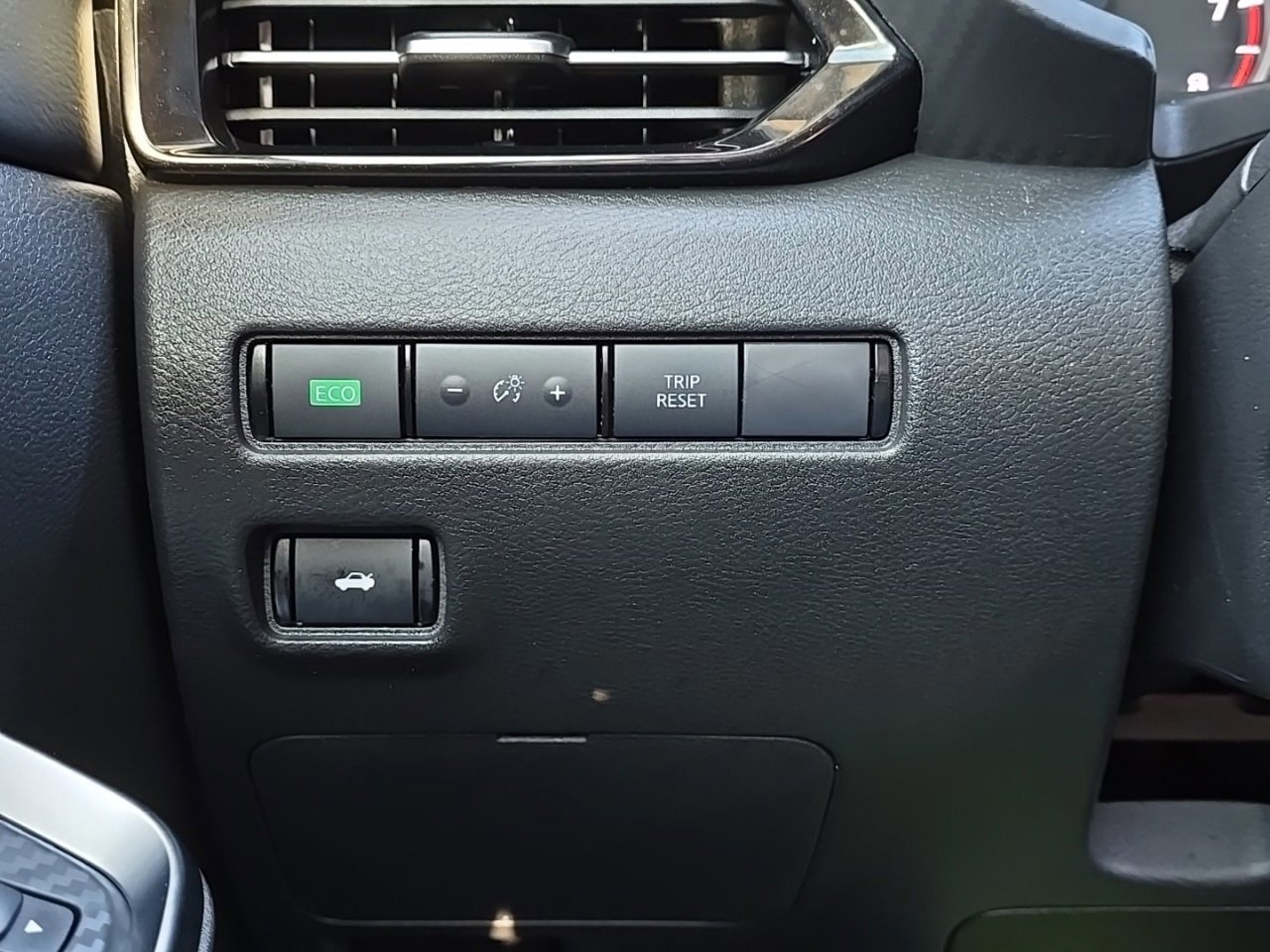 Used 2024 Nissan Sentra SR w/ SR Premium Package image 26