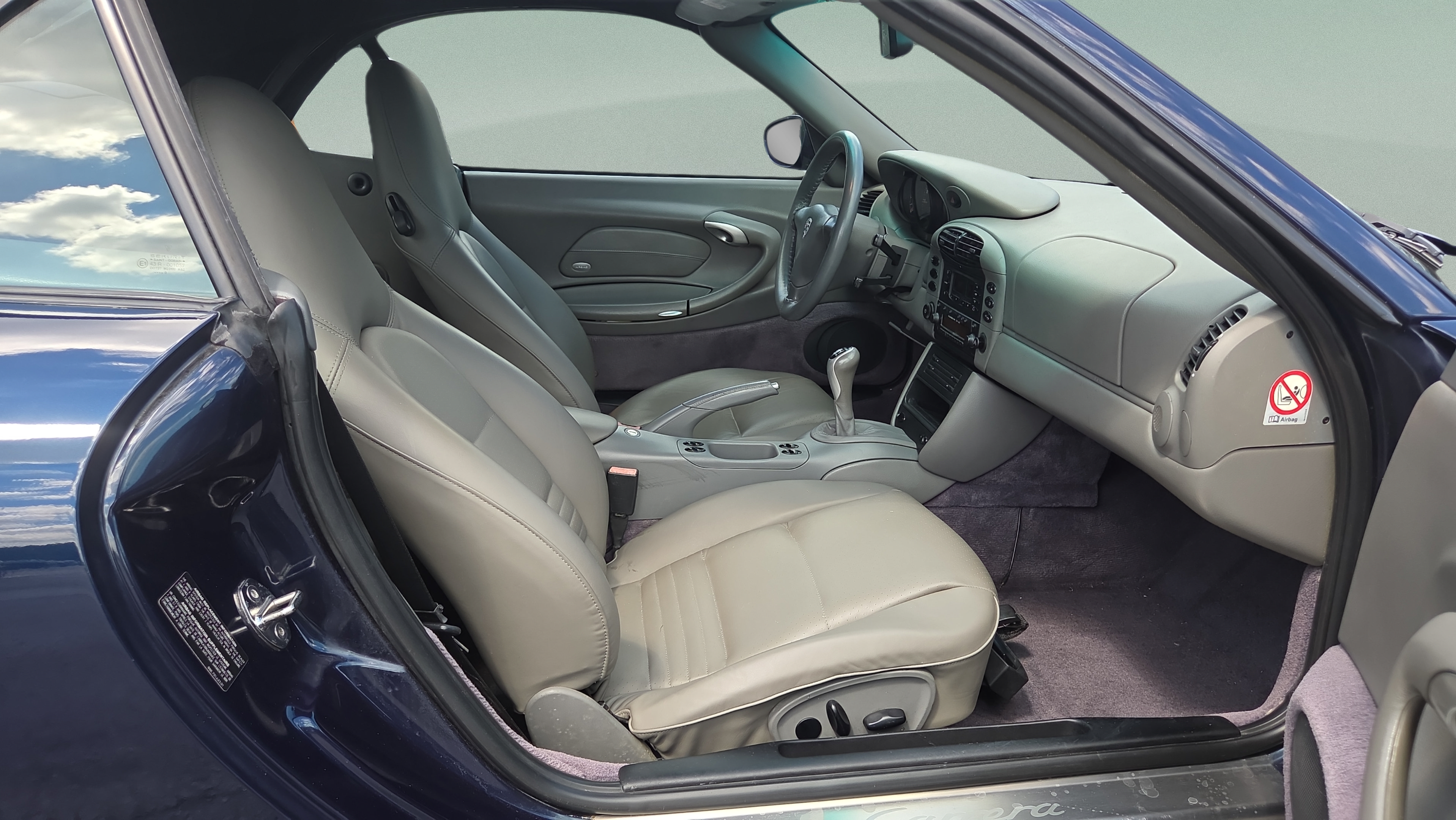 Used 2000 Porsche 911 Carrera 4 AWD/4WD image 13
