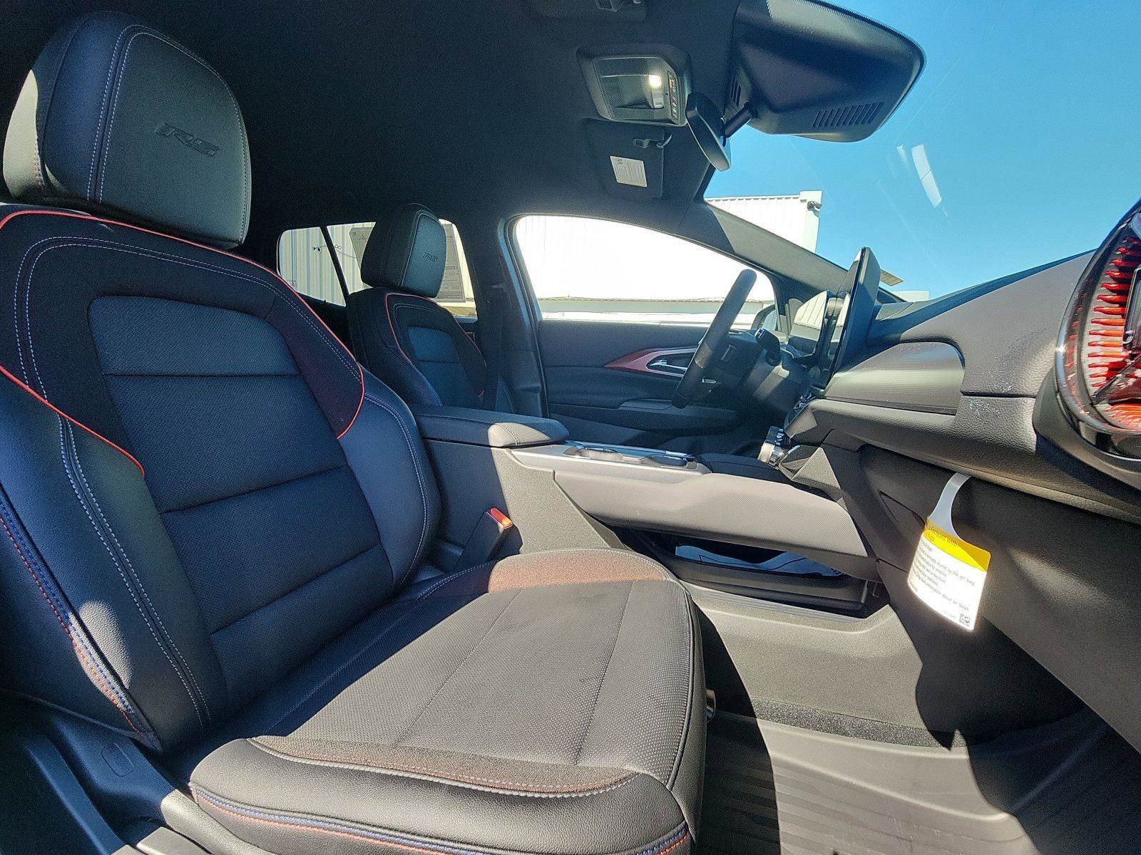 New 2025 Chevrolet Equinox EV RS AWD/4WD image 23