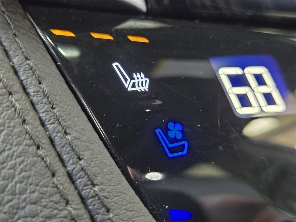 Used 2025 Cadillac XT6 Premium Luxury image 27