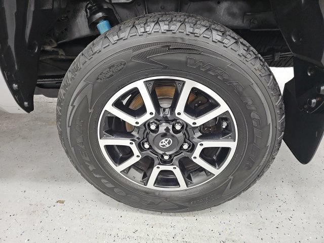 Used 2018 Toyota Tundra SR5 w/ TRD Off Road Package AWD/4WD image 10
