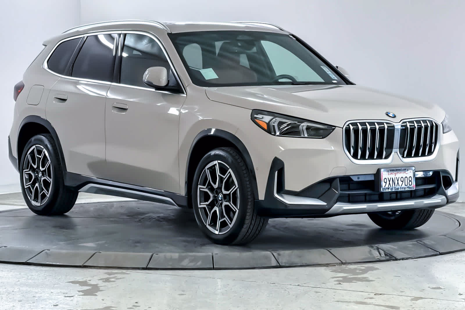 Used 2026 BMW X1 xDrive28i w/ Convenience Package AWD/4WD image 9