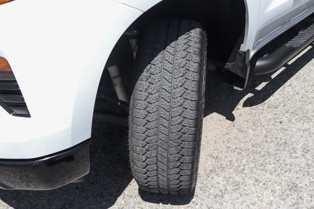 Used 2024 Chevrolet Silverado 1500 Custom Trail Boss w/ Turbomax Blackout Package AWD/4WD image 42