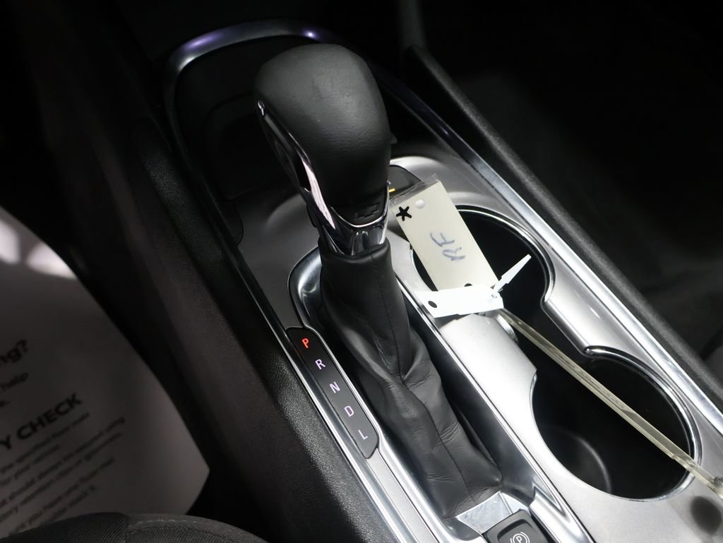 Used 2024 Chevrolet Malibu LT image 34