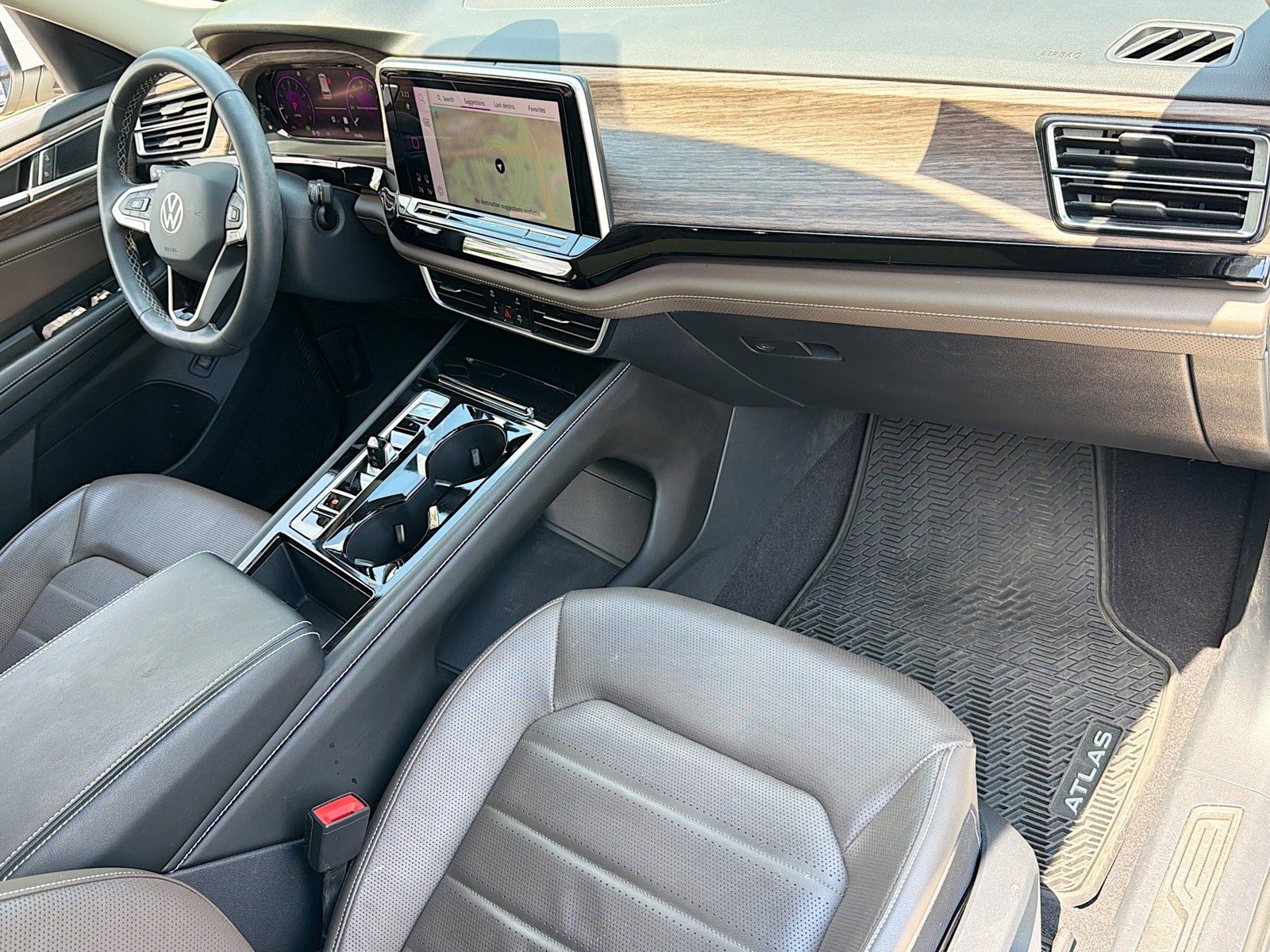 Used 2024 Volkswagen Atlas SEL AWD/4WD image 26