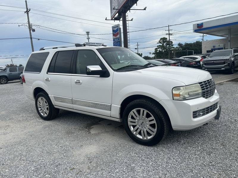 Used 2011 Lincoln Navigator 2WD image 5