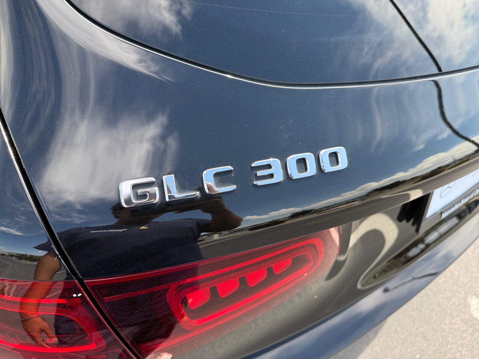 Used 2020 Mercedes-Benz GLC 300 4MATIC image 24