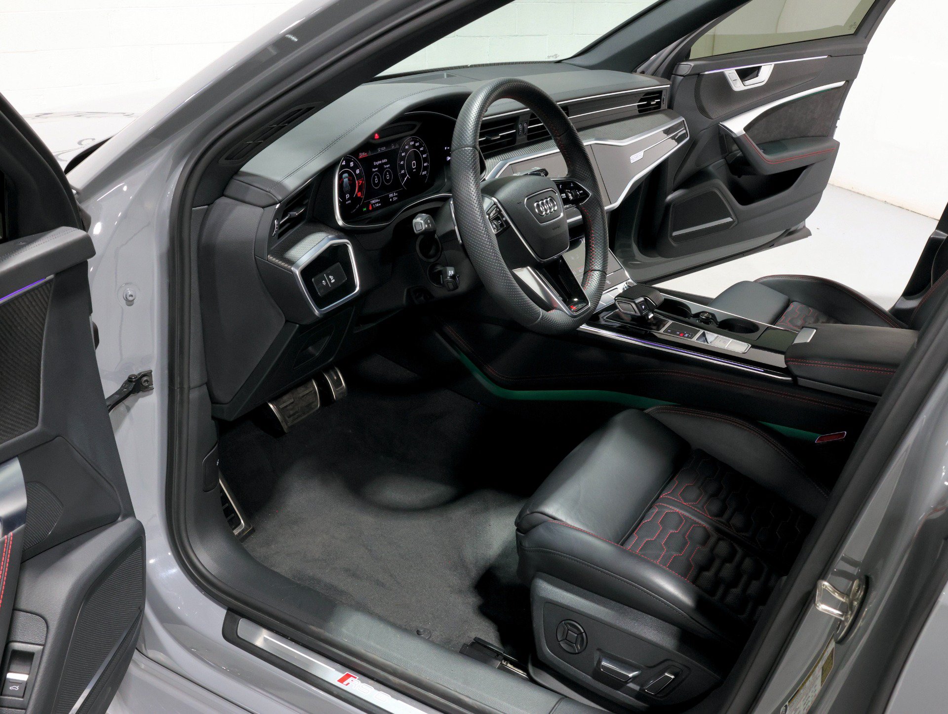 Used 2021 Audi RS 6 AWD/4WD image 54