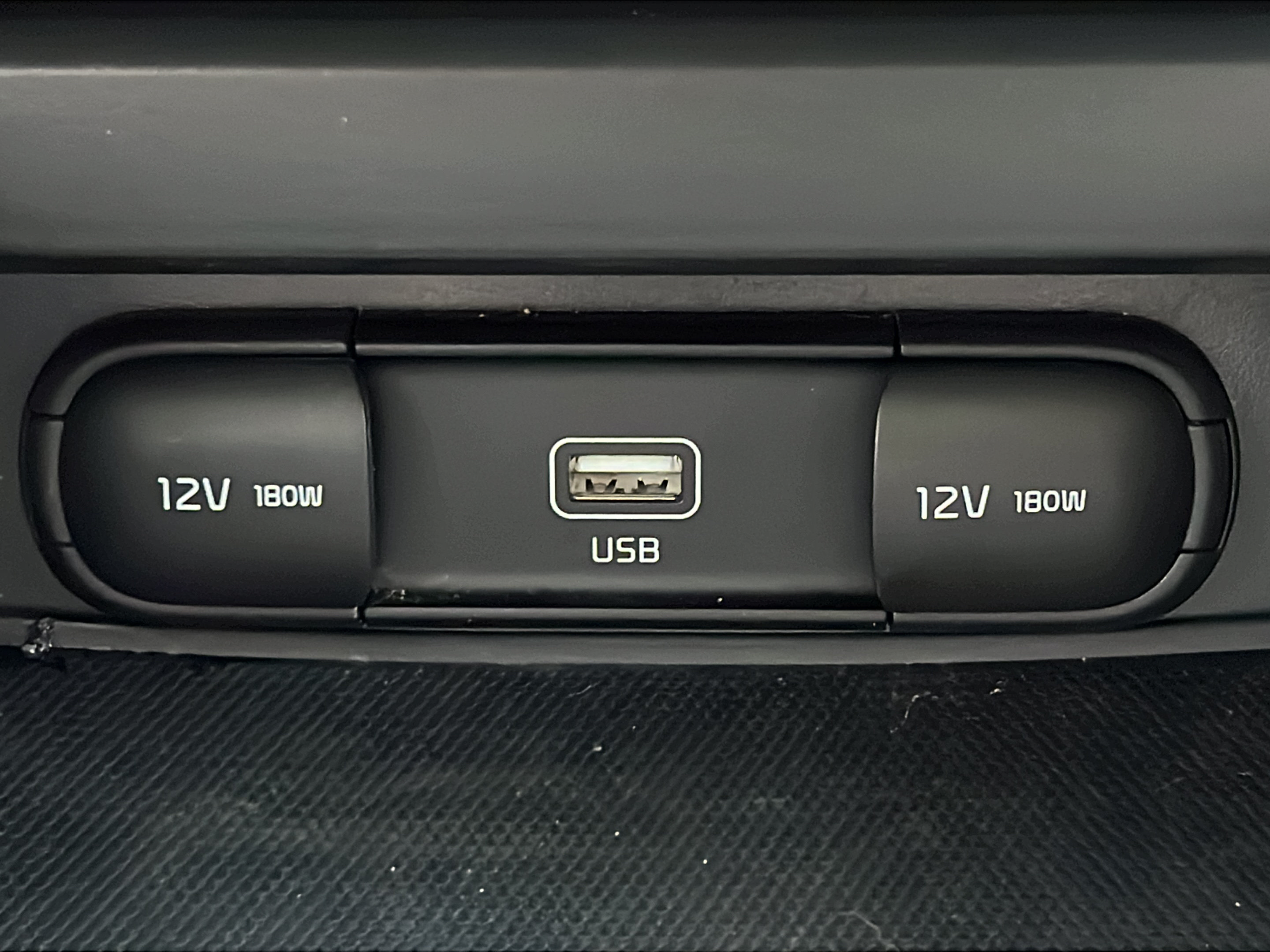 Used 2020 Kia Soul LX FWD image 19