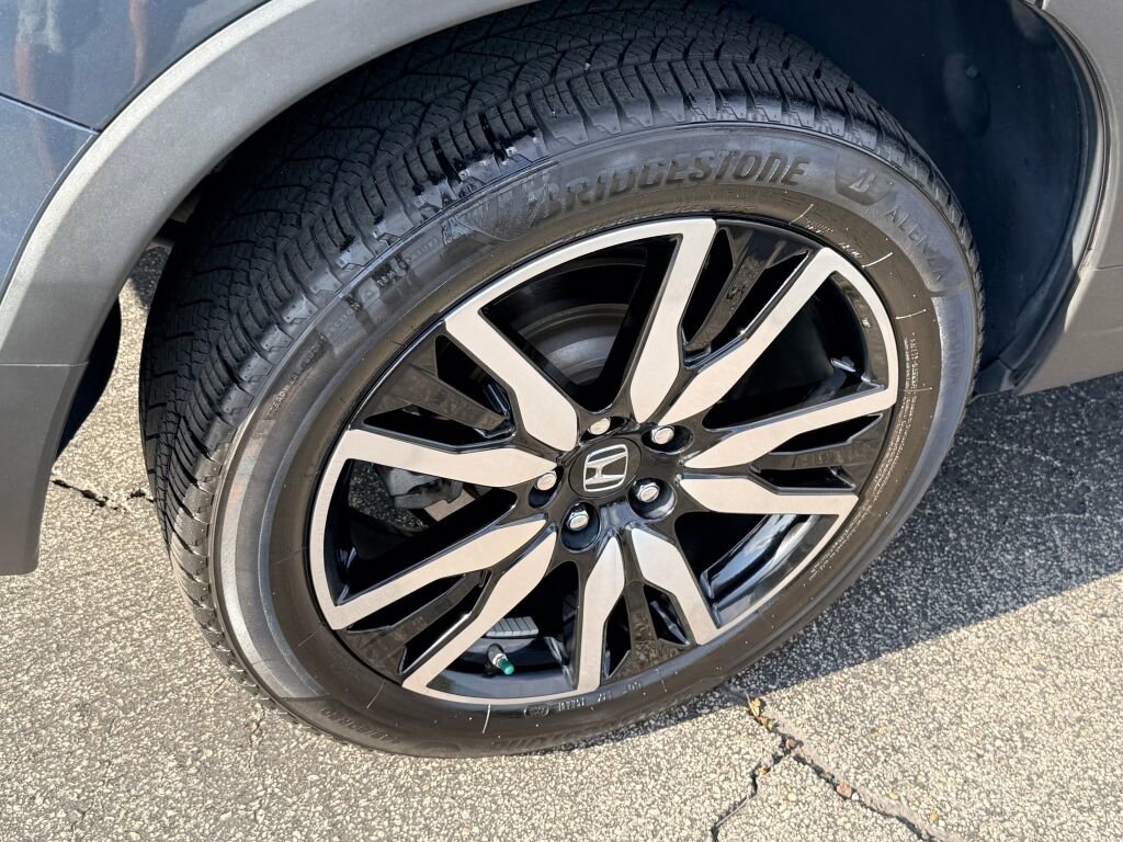 Used 2020 Honda Pilot Touring image 12