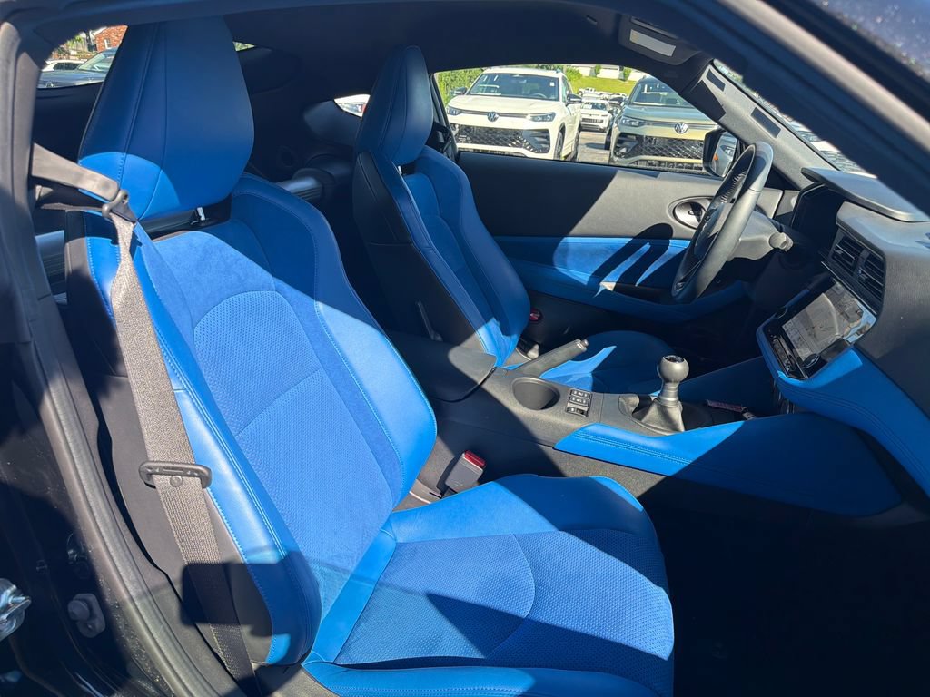 Used 2025 Nissan Z Performance w/ Floor Mat Package RWD image 29