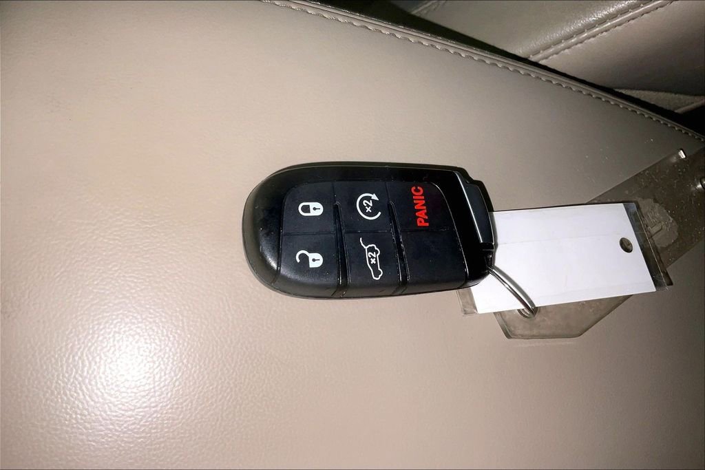 Used 2019 Jeep Grand Cherokee Limited RWD image 14