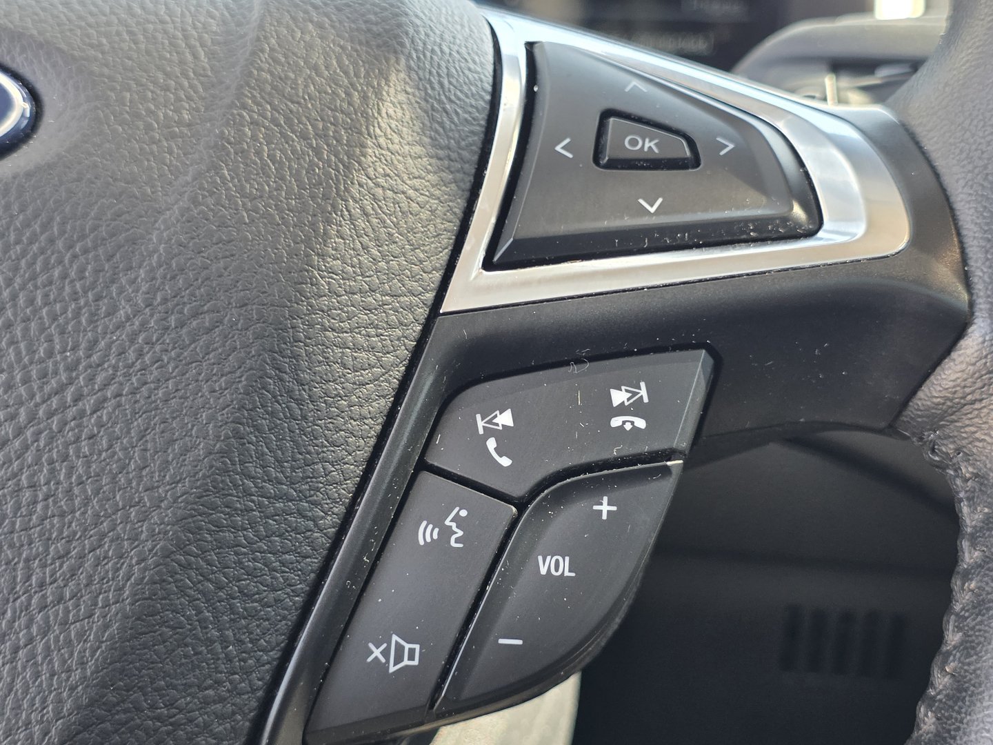 Used 2021 Ford Edge SEL w/ Convenience Package AWD/4WD image 29