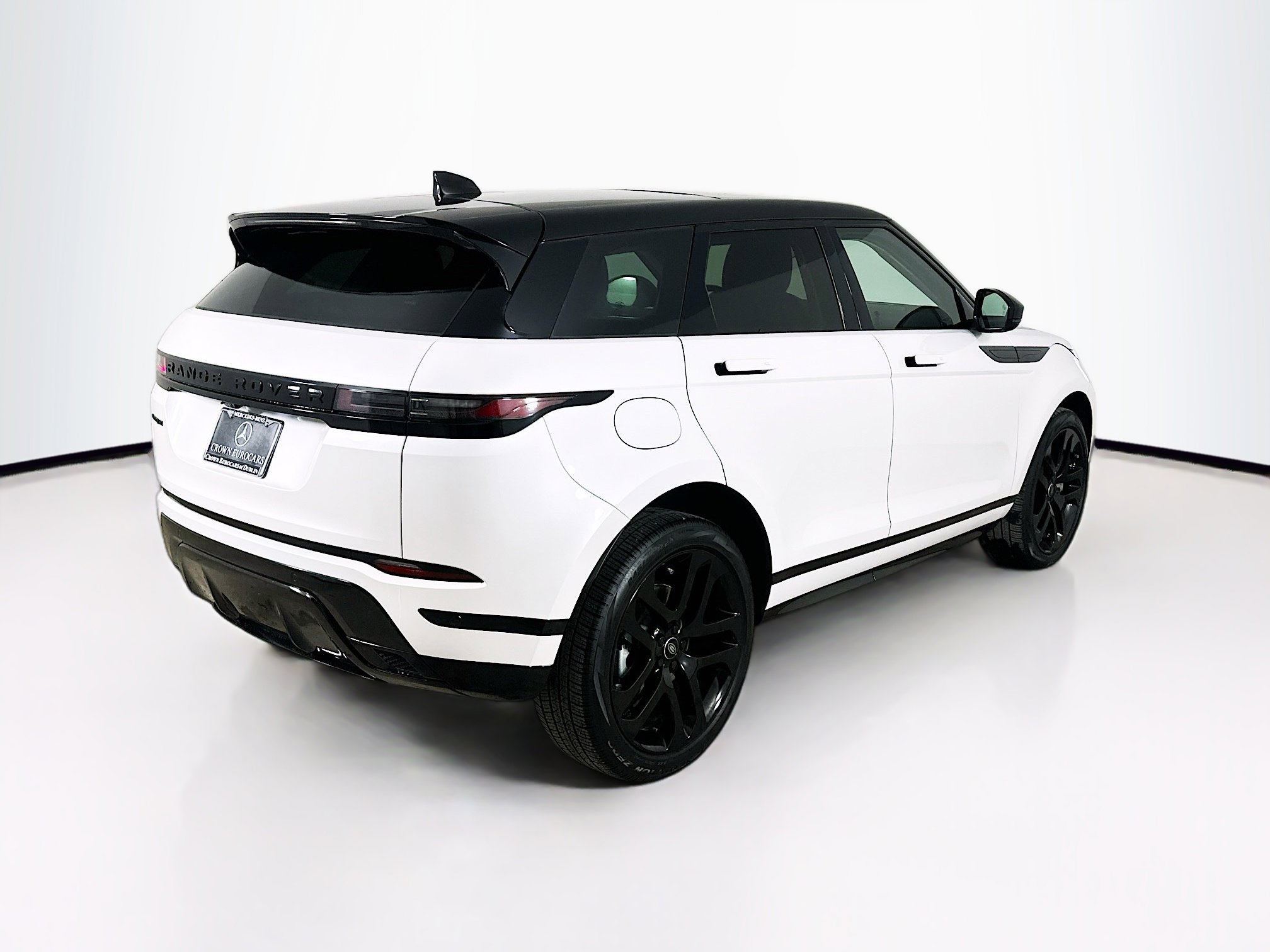 Used 2024 Land Rover Range Rover Evoque Dynamic SE image 6