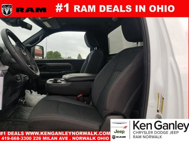 New 2026 RAM 5500 Tradesman w/ Chrome Appearance Group image 12